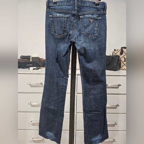 Guess Jeans - Picture 4 of 10